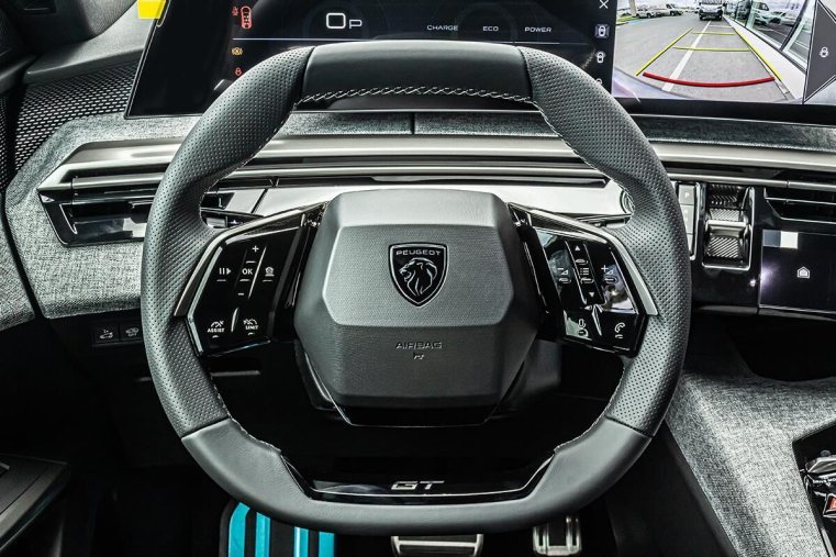 Peugeot 5008, Peugeot 5008 1,2 ALLURE Hybrid 145 e-DCS6, barva modrá