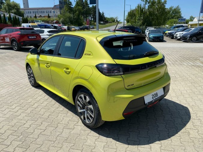 Peugeot 208, Peugeot 208 STYLE PureTech 100 S&S MAN6, barva žlutá