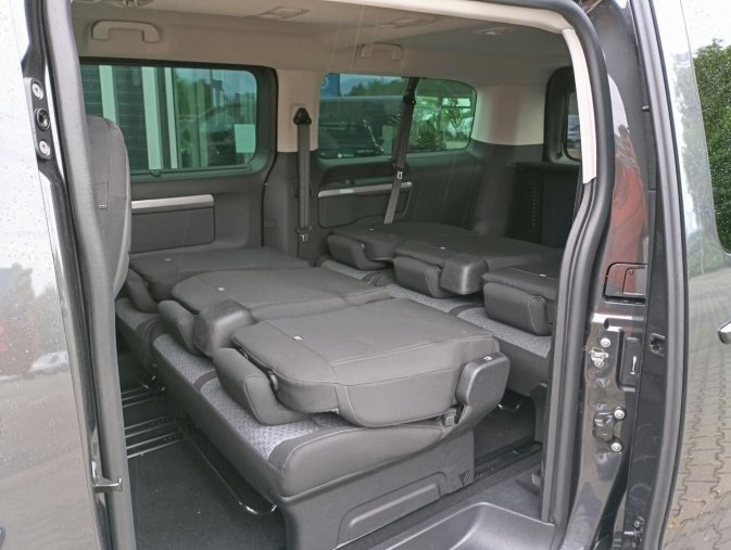Peugeot Traveller, Peugeot Traveller Active Long 2.0 BlueHDi 180, barva šedá