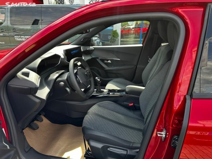 Peugeot 2008, Peugeot 2008 ALLURE PureTech 100 S&S MAN6, barva červená
