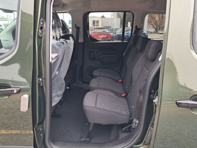 Peugeot Rifter, Peugeot Rifter LONG ALLURE BlueHDi 130 S&, barva zelená