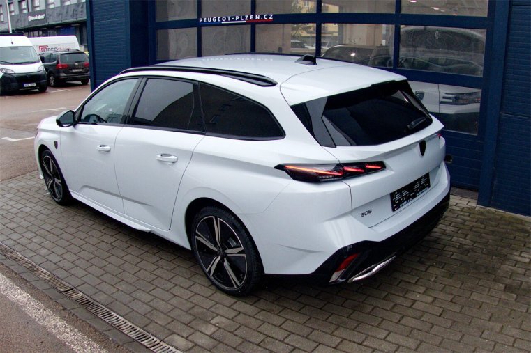 Peugeot 308, Peugeot 308 SW GT BlueHDi 130 S&S EAT8, barva bílá