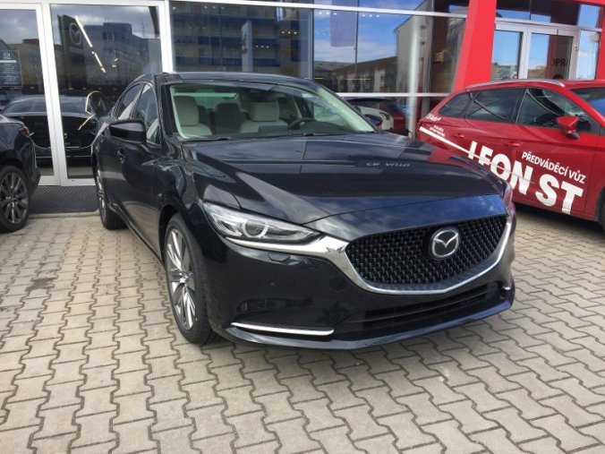 Mazda 6, 2,5G 194k, barva černá