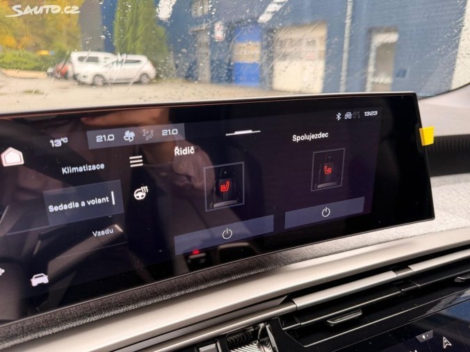 Peugeot 5008, Peugeot 5008 ALLURE Hybrid 145 e-DCS6, barva modrá