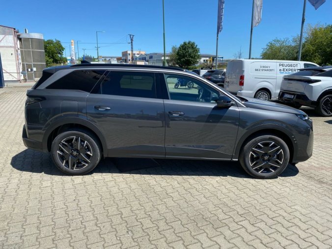 Peugeot 5008, Peugeot 5008 ALLURE Hybrid 145 e-DCS6, barva šedá