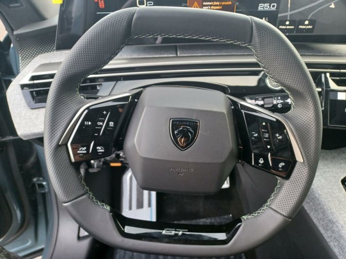 Peugeot 5008, Peugeot 5008 GT Hybrid 136 e-DCS6, barva modrá