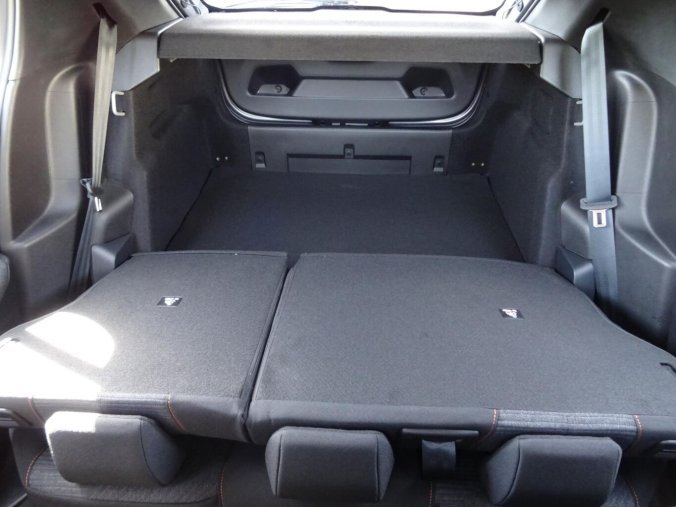 Peugeot 208, Peugeot 208 STYLE PureTech 100k MAN6, barva šedá