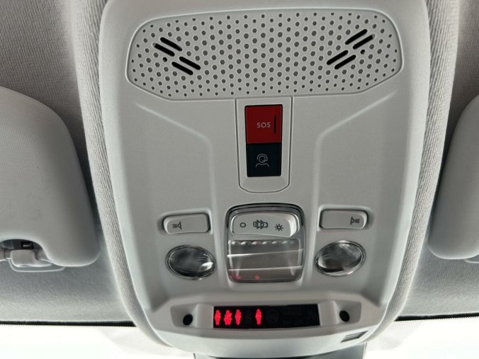 Peugeot 208, Peugeot 208 STYLE PureTech100 MAN6, barva bílá