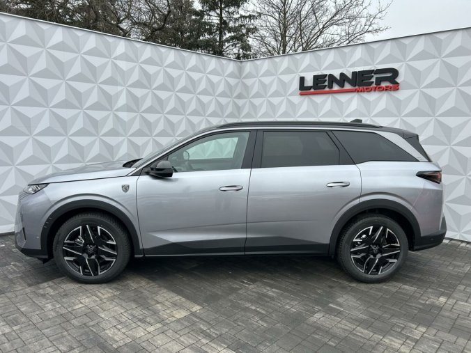 Peugeot 5008, Peugeot 5008 GT Hybrid 136 e-DCS6, barva šedá