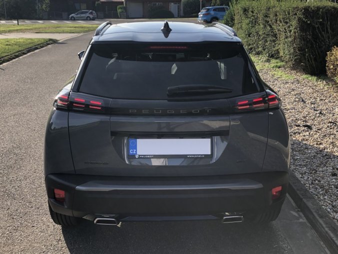 Peugeot 2008, Peugeot 2008 GT PureTech 130 S&S EAT8, barva šedá