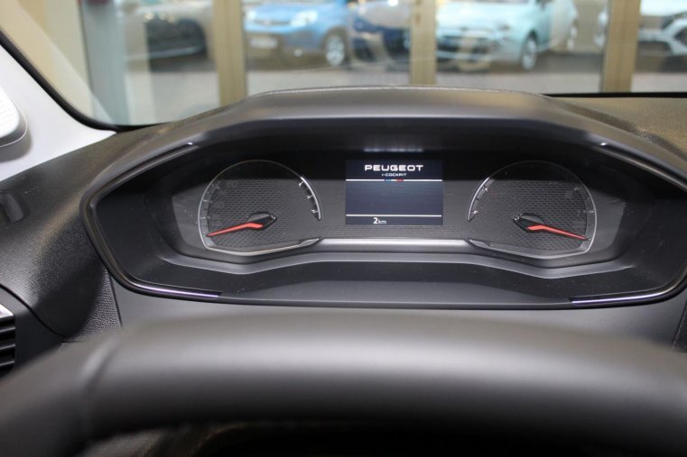 Peugeot 208, Peugeot 208 STYLE PureTech 100 MAN6, barva bílá