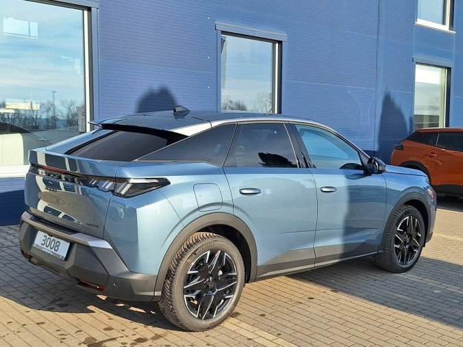 Peugeot 3008, Peugeot 3008 ALLURE Hybrid 136 e-DCS6, barva modrá