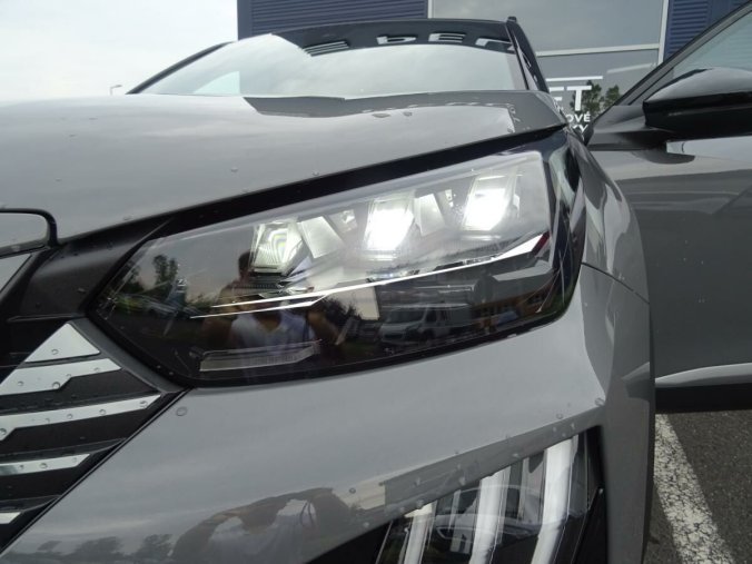 Peugeot 2008, Peugeot 2008 GT PureTech 130k EAT8, barva šedá