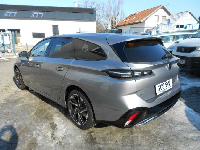 Peugeot 308, Peugeot 308 SW STYLE BlueHDi 130 S&S EAT8, barva oranžová