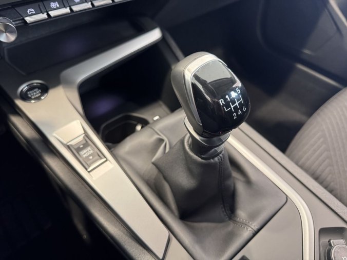 Peugeot 308, Peugeot 308 SW ACTIVE, 130 koní, manuál, barva šedá