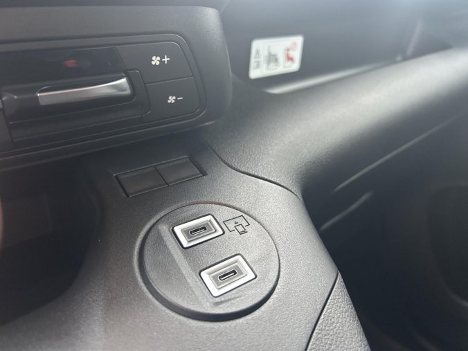 Peugeot Partner, Peugeot Partner Polocombi L2 1000 1.5 HDi 100k, barva bílá