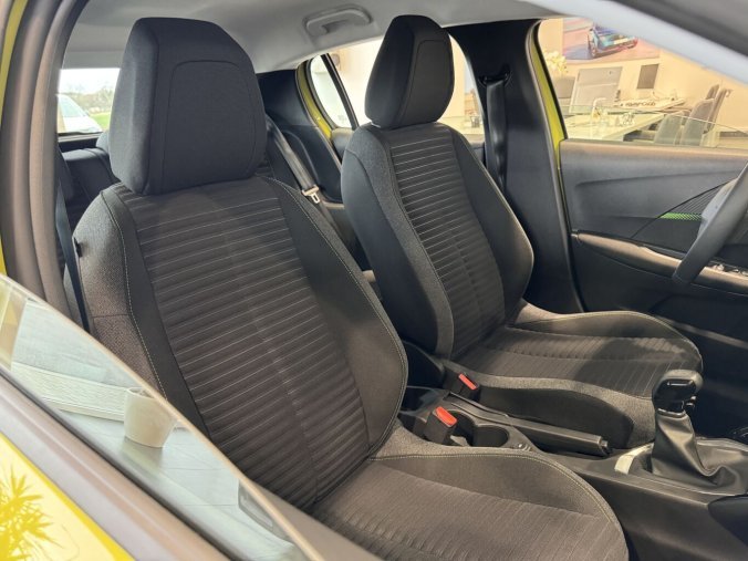 Peugeot 208, Peugeot 208 STYLE, 100 koní, výhřev sedadel, barva žlutá