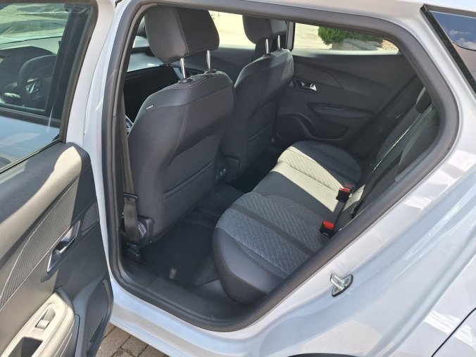 Peugeot 2008, Peugeot 2008 ALLURE PureTech 100 MAN6, barva bílá