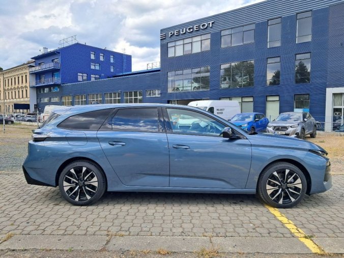 Peugeot 308, Peugeot 308 SW ALLURE Hybrid 145 e-DCS6 Bo, barva modrá