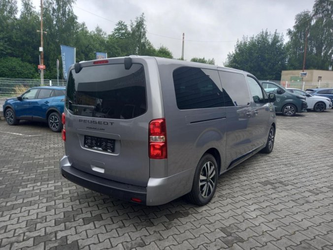 Peugeot Traveller, Peugeot Traveller Active L3 2.2 BlueHDi 150 man, barva šedá