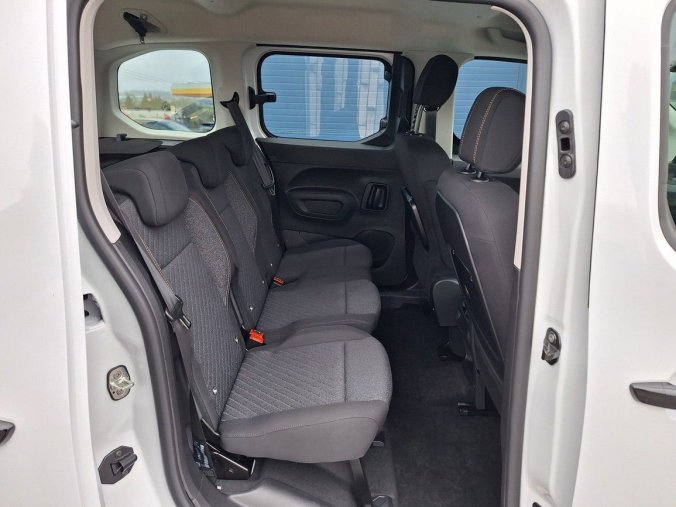 Peugeot Rifter, Peugeot Rifter ALLURE PT 110  M6, barva bílá