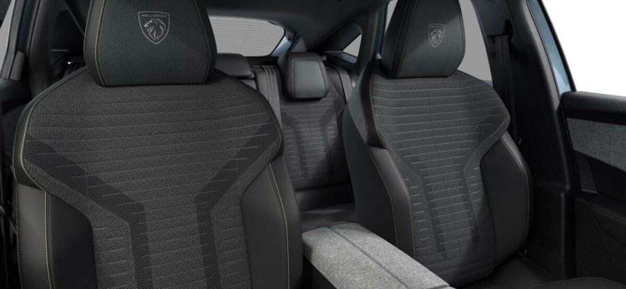 Peugeot 3008, Peugeot 3008 3008 GT Hybrid 145 e-DCS6, barva modrá