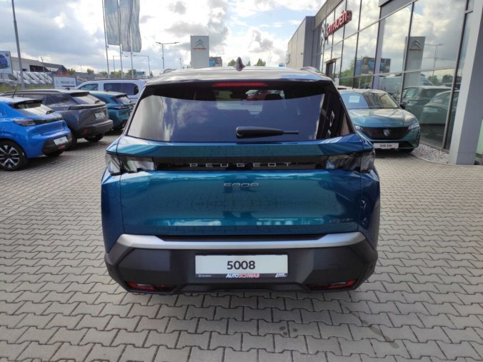 Peugeot 5008, Peugeot 5008 GT Hybrid 145 e-AUT6, barva modrá