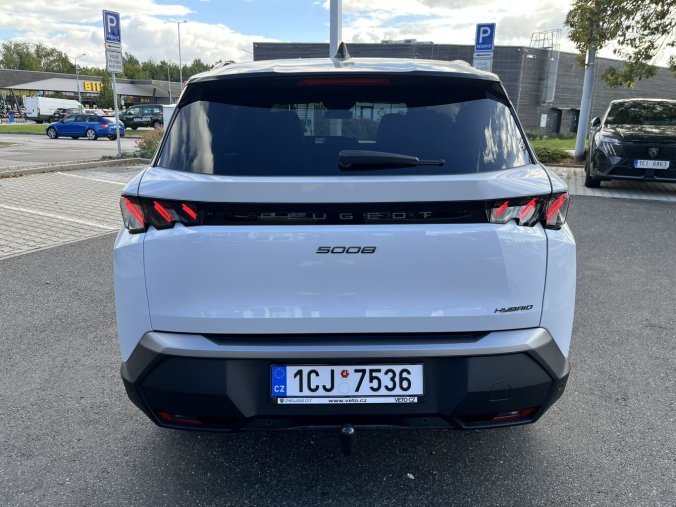 Peugeot 5008, Peugeot 5008 GT Hybrid 145 e-DCS6, barva bílá