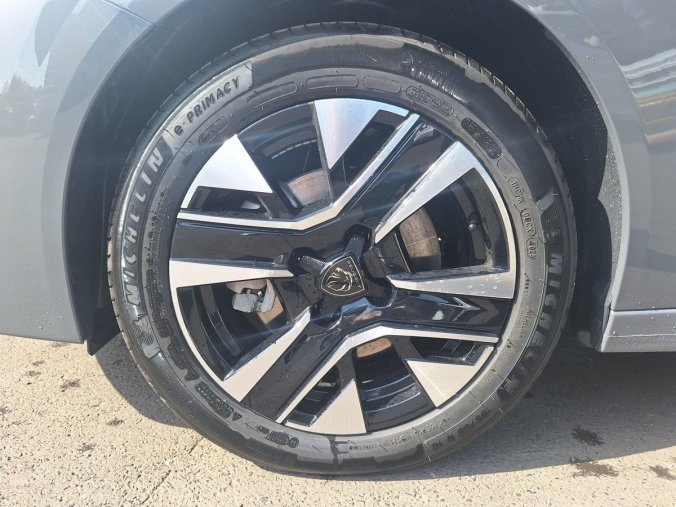 Peugeot 208, Peugeot 208 ALLURE Hybrid 110 e-DCS6, barva šedá