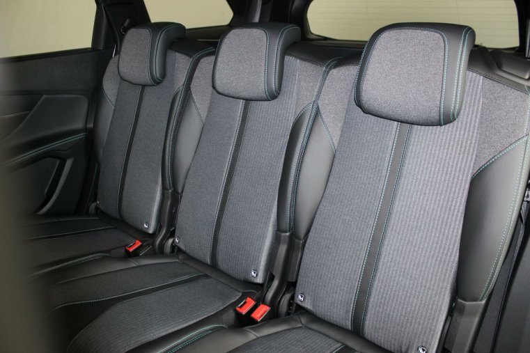 Peugeot 5008, Peugeot 5008 ALLURE PACK BlueHDi 130 EAT8, barva šedá