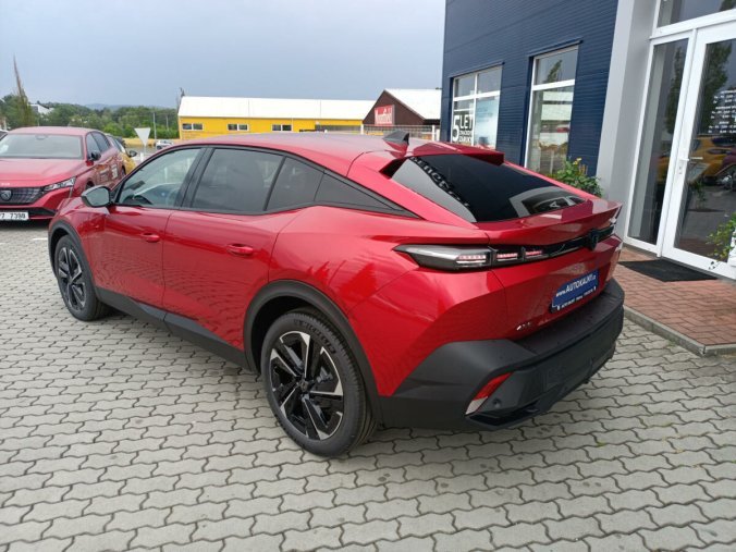 Peugeot 408, Peugeot 408 AllurePack1.2 PT130k EAT8, barva červená