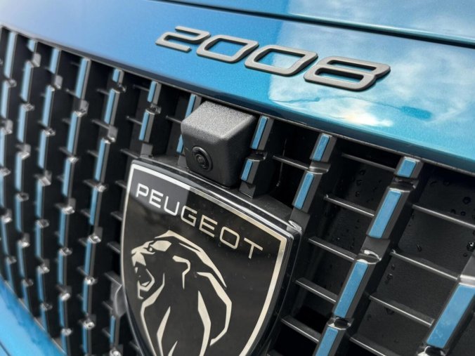 Peugeot 2008, Peugeot 2008 ALLURE Hybrid  1,2 145 e-DCS6, barva modrá
