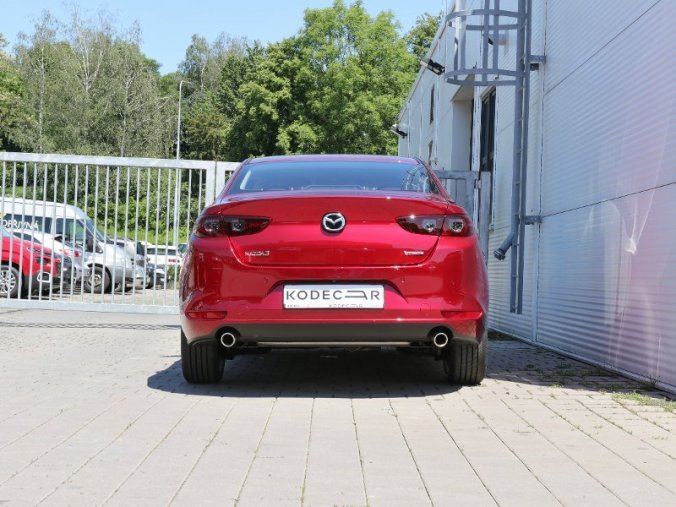 Mazda 3, 2,0i Skyactiv-G 122k/90kW MAN, barva červená
