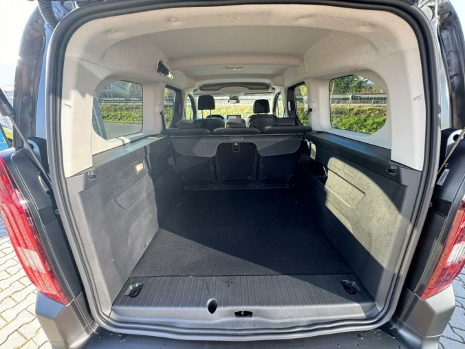 Peugeot Rifter, Peugeot Rifter Long GT BlueHDi 130k EAT8, barva černá