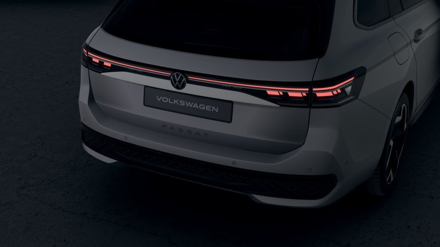 Volkswagen Passat, Passat R-Line 2,0 TDI 110 kW, barva bílá
