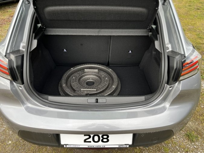 Peugeot 208, Peugeot 208 STYLE PureTech 100k MAN6, barva šedá