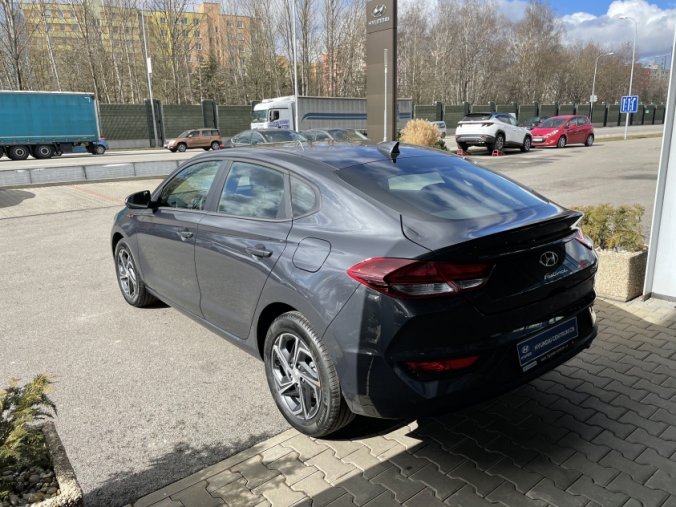 Hyundai i30, 1,0 T-GDI 88 kW MT, barva šedá