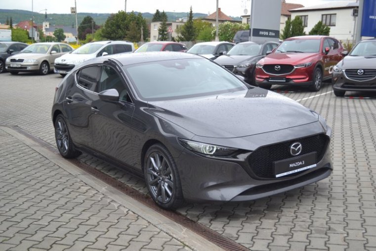 Mazda 3, Skyactiv G122, barva šedá