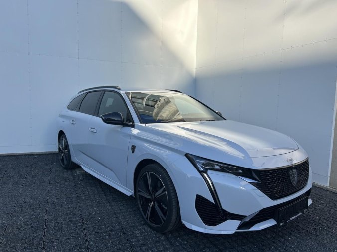 Peugeot 308, Peugeot 308 SW GT Hybrid 145 e-DCS6, barva bílá