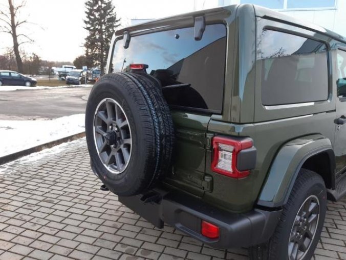 Jeep Wrangler, 2,0T 270 PS 80 ´th Anniversary, barva zelená