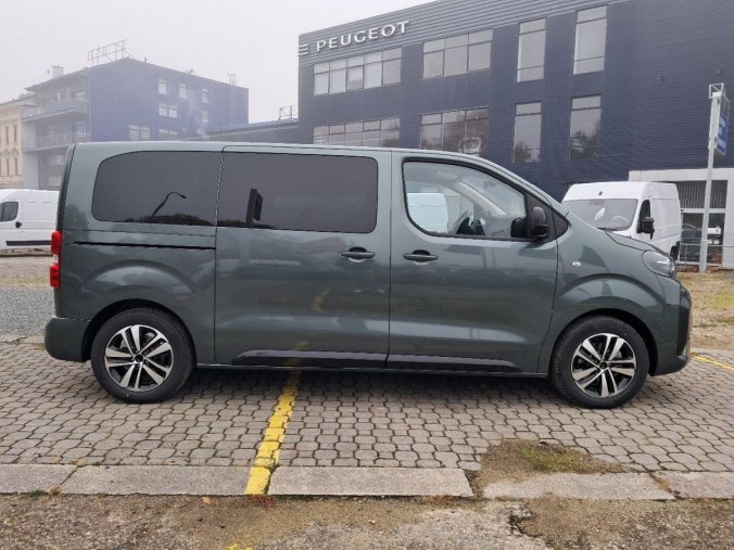 Peugeot Traveller, Peugeot Traveller Allure L2 2.2 BlueHDi 180 S&am, barva zelená