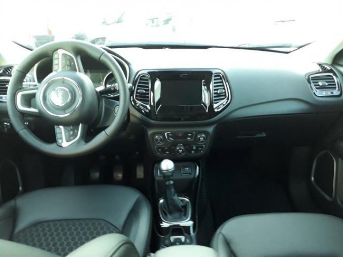 Jeep Compass, 1.3 130 PS BLACK nový model !, barva červená