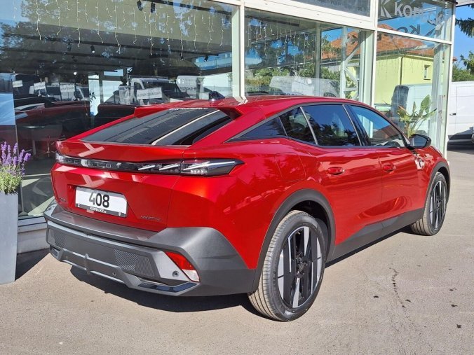 Peugeot 408, Peugeot 408 GT Hybrid 145 e-DCS6, barva červená