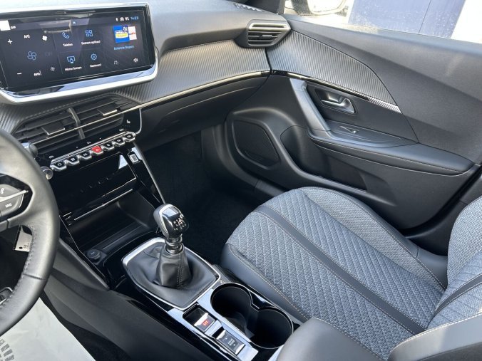 Peugeot 2008, Peugeot 2008 ALLURE PureTech 100 MAN6, barva šedá