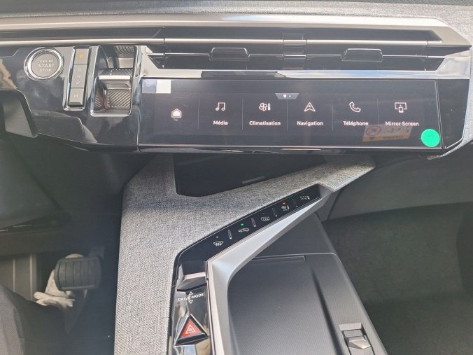 Peugeot 3008, Peugeot 3008 ALLURE Hybrid 145 e-DCS6, barva šedá