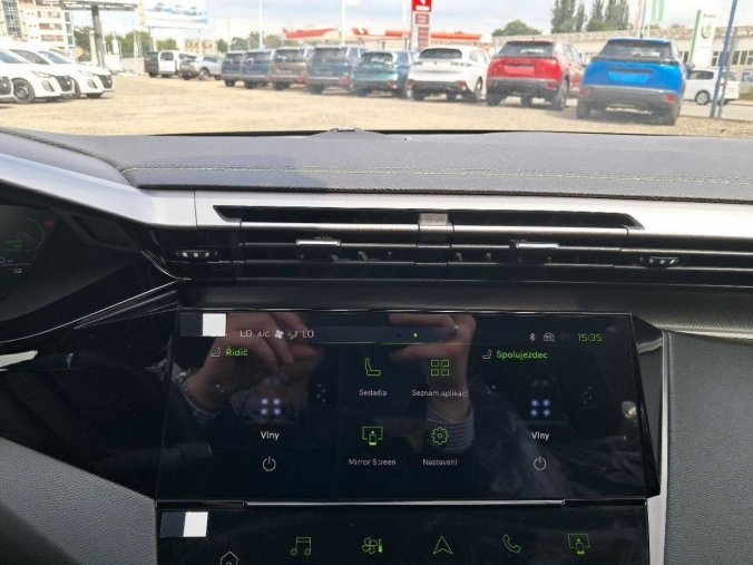 Peugeot 408, Peugeot 408 408 GT Hybrid 145 e-DCS6, barva bílá