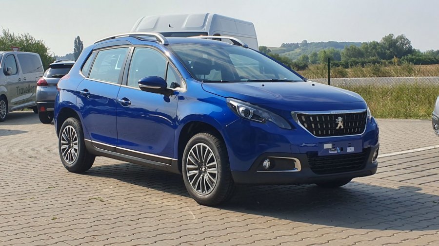 Peugeot 2008, ACTIVE 1.2 PureTech 110k MAN6, barva modrá