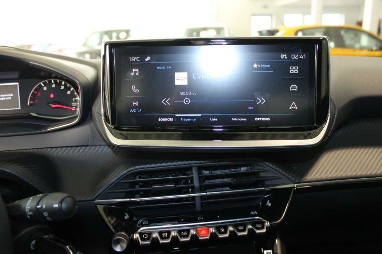 Peugeot 2008, Peugeot 2008 STYLE PureTech 100 S&S MAN6, barva bílá