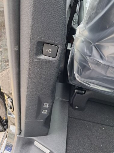 Peugeot Traveller, Peugeot Traveller Allure L2 2.2 BlueHDi 180 S&am, barva černá