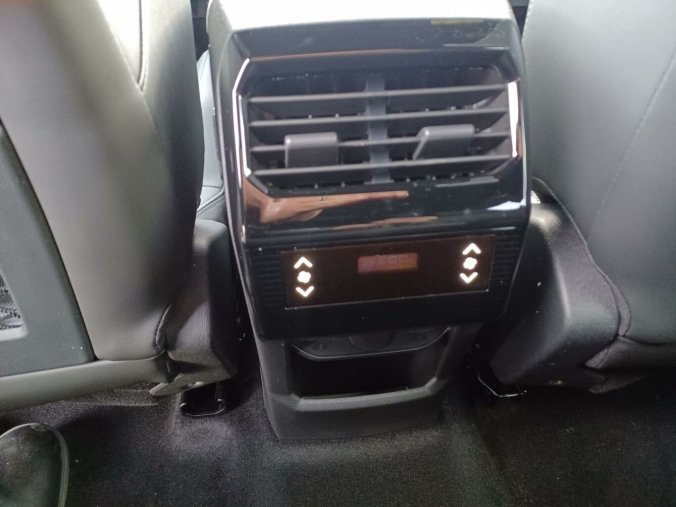 Peugeot 5008, Peugeot 5008 GT Hybrid 136 e-DCS6, barva modrá